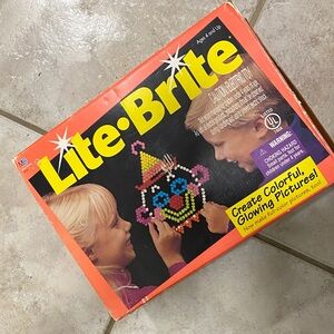 🌼 Vintage Lite Brite Colorful Kids Toy Milton Bradley